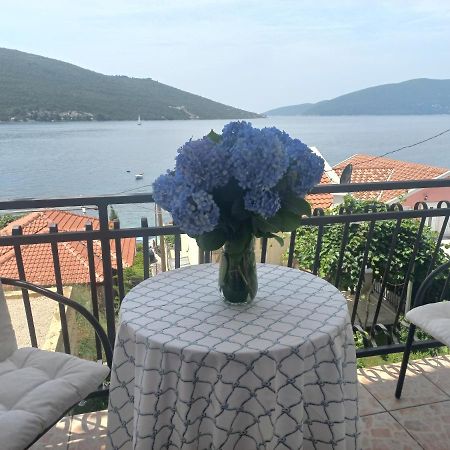 Villa Angelina Kumbor Buitenkant foto