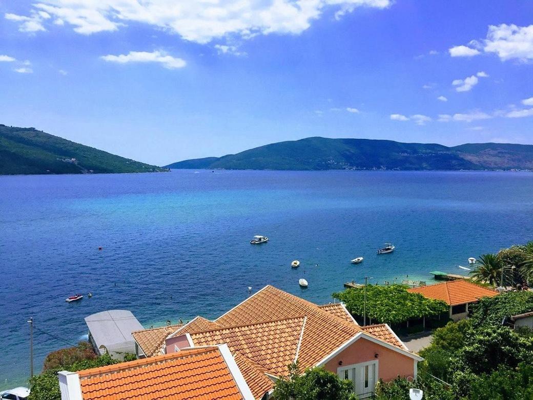 Villa Angelina Kumbor Buitenkant foto