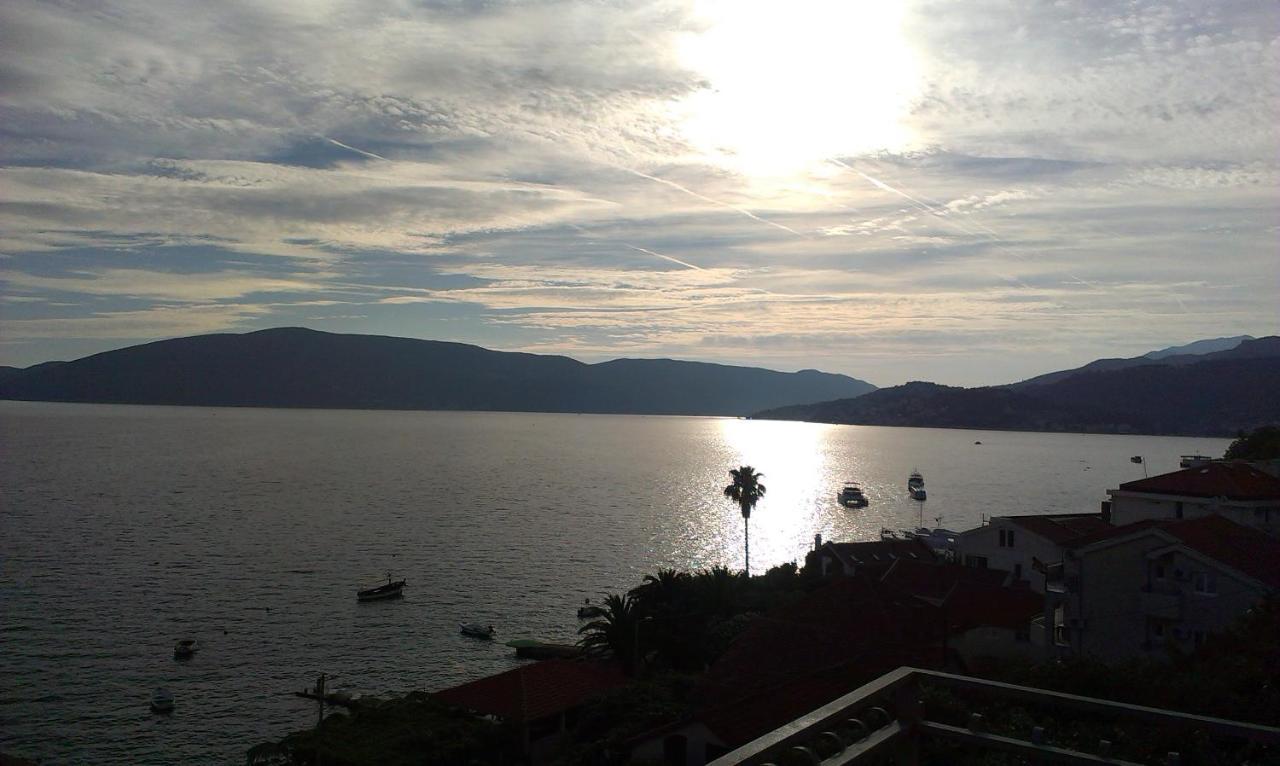 Villa Angelina Kumbor Buitenkant foto