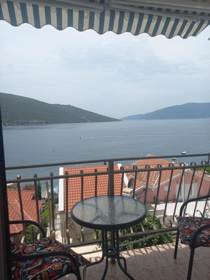 Villa Angelina Kumbor Buitenkant foto