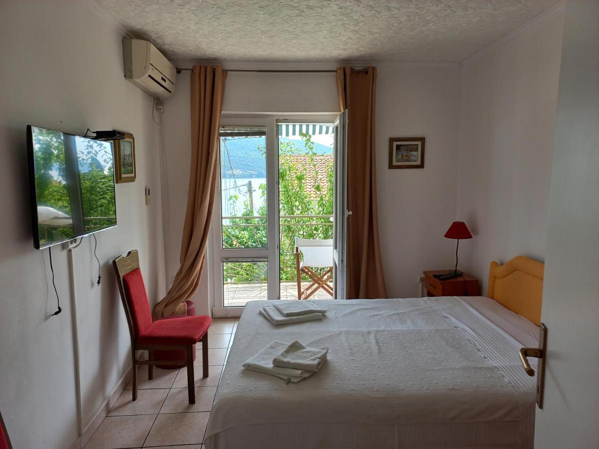 Villa Angelina Kumbor Buitenkant foto
