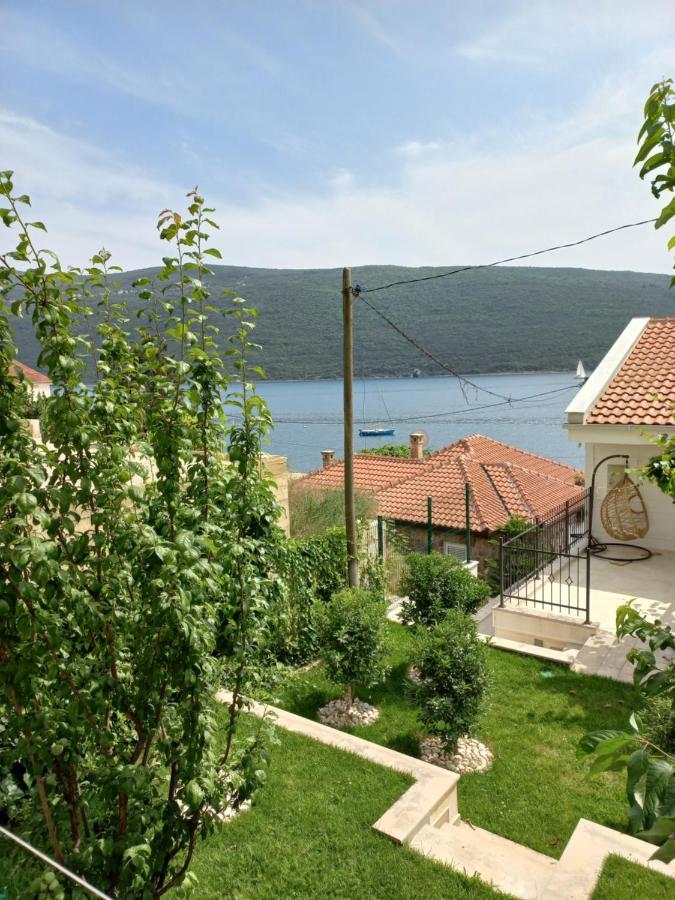 Villa Angelina Kumbor Buitenkant foto