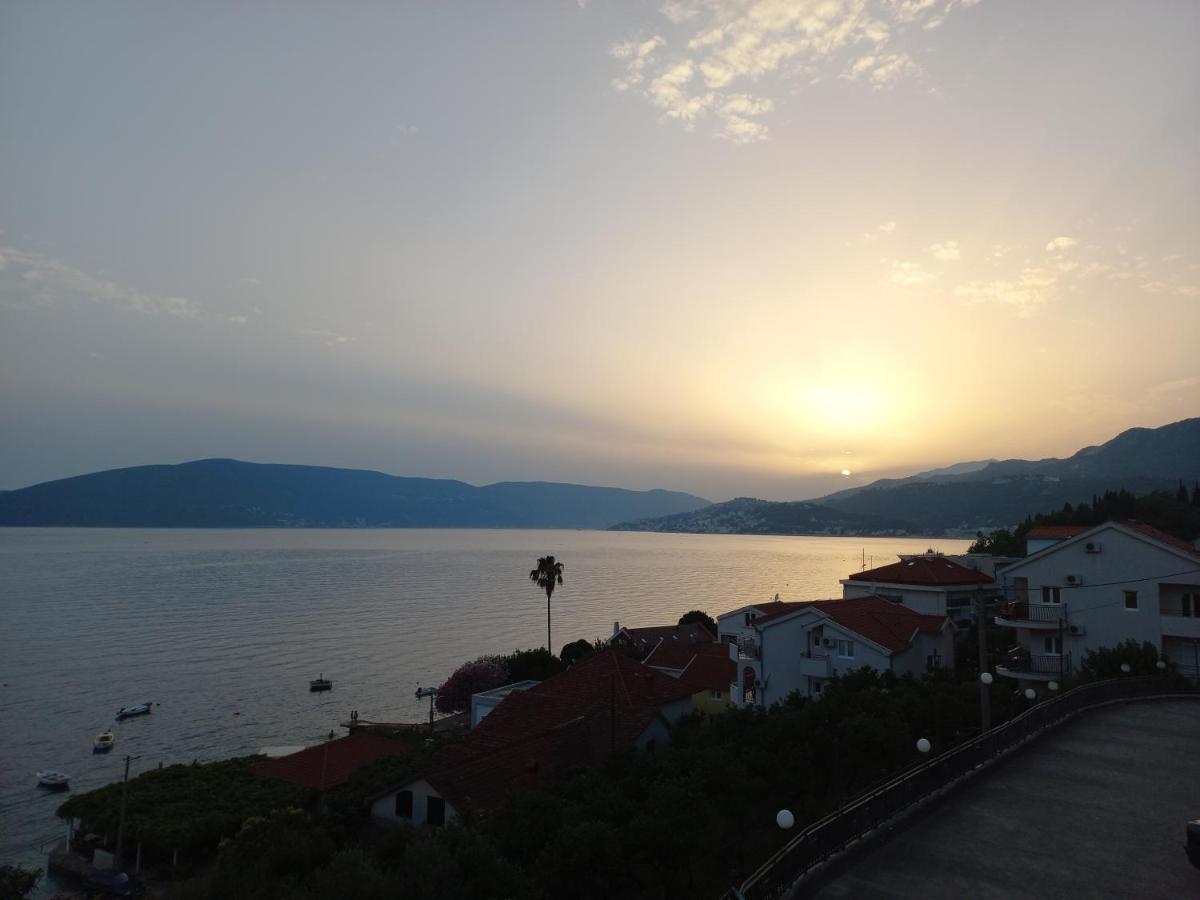 Villa Angelina Kumbor Buitenkant foto